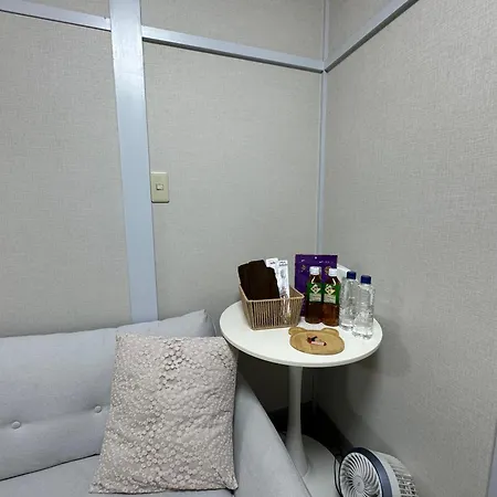 Kobayashi Apartment Tokyo Exterior photo
